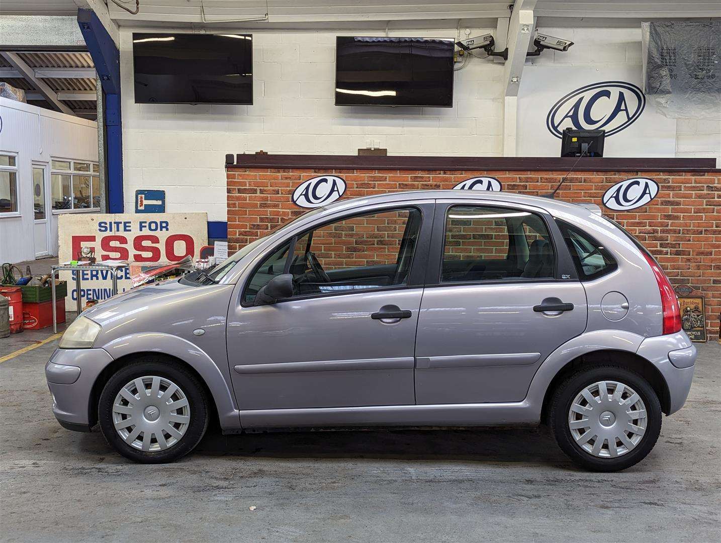 <p>2004 CITROEN C3 HDI SX</p>