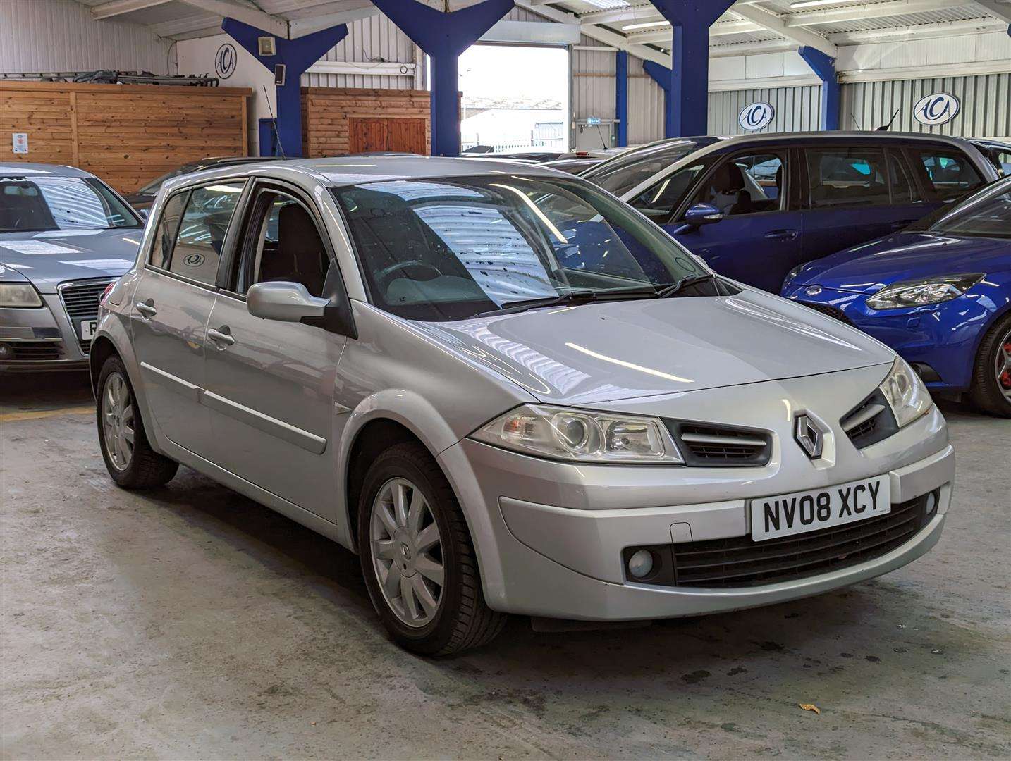 <p>2008 RENAULT MEGANE DYNAMIQUE</p>