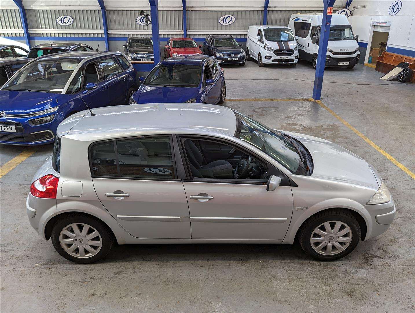 <p>2008 RENAULT MEGANE DYNAMIQUE</p>