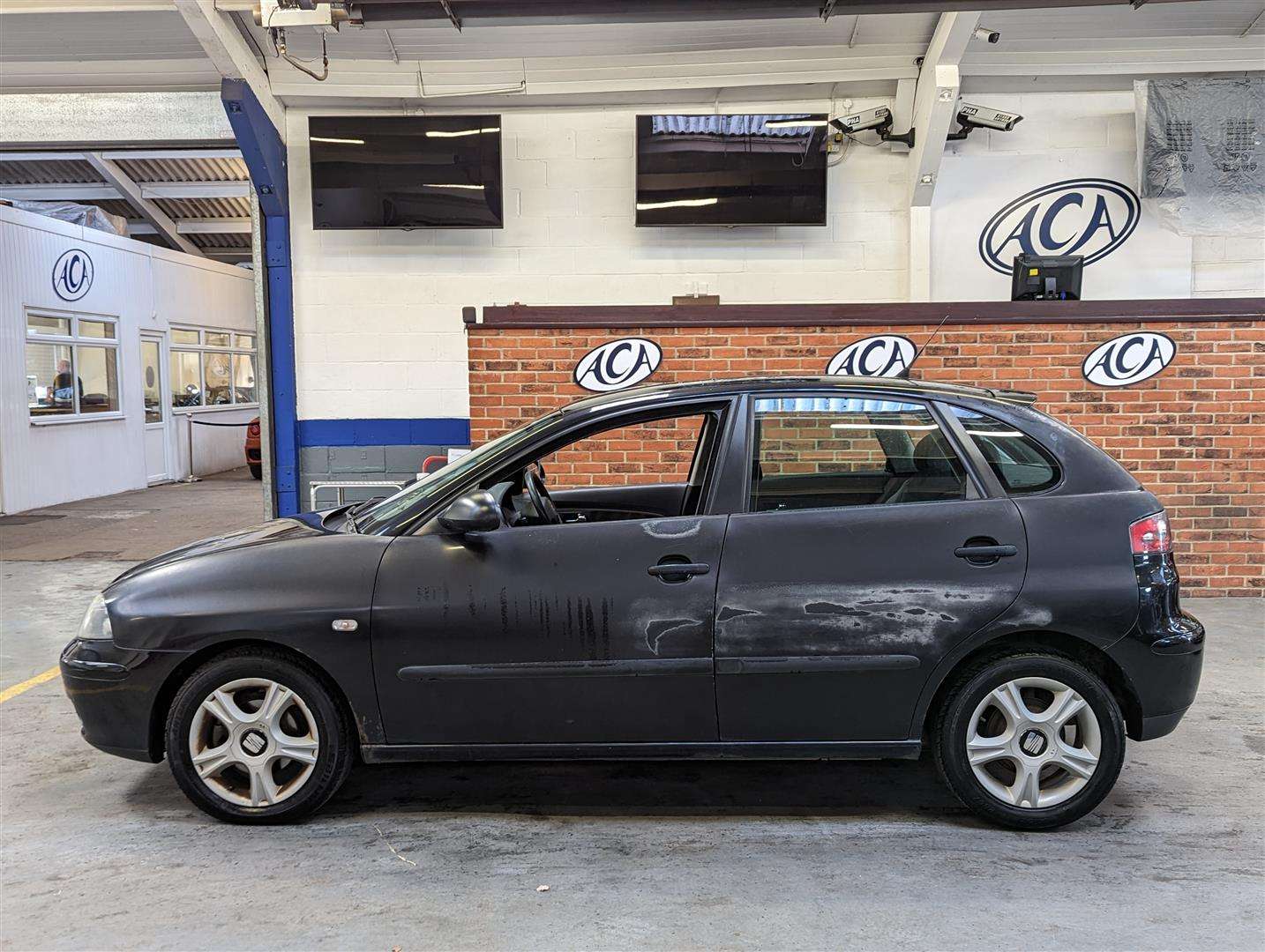 <p>2004 SEAT IBIZA SX</p>