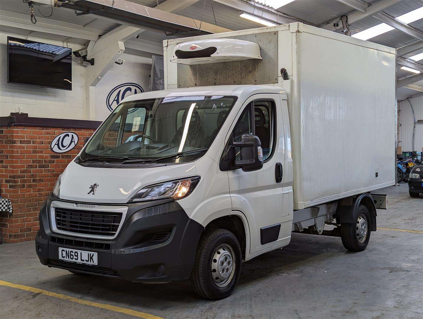 <p>2019 PEUGEOT BOXER 335 L2 BLUEHDI</p>