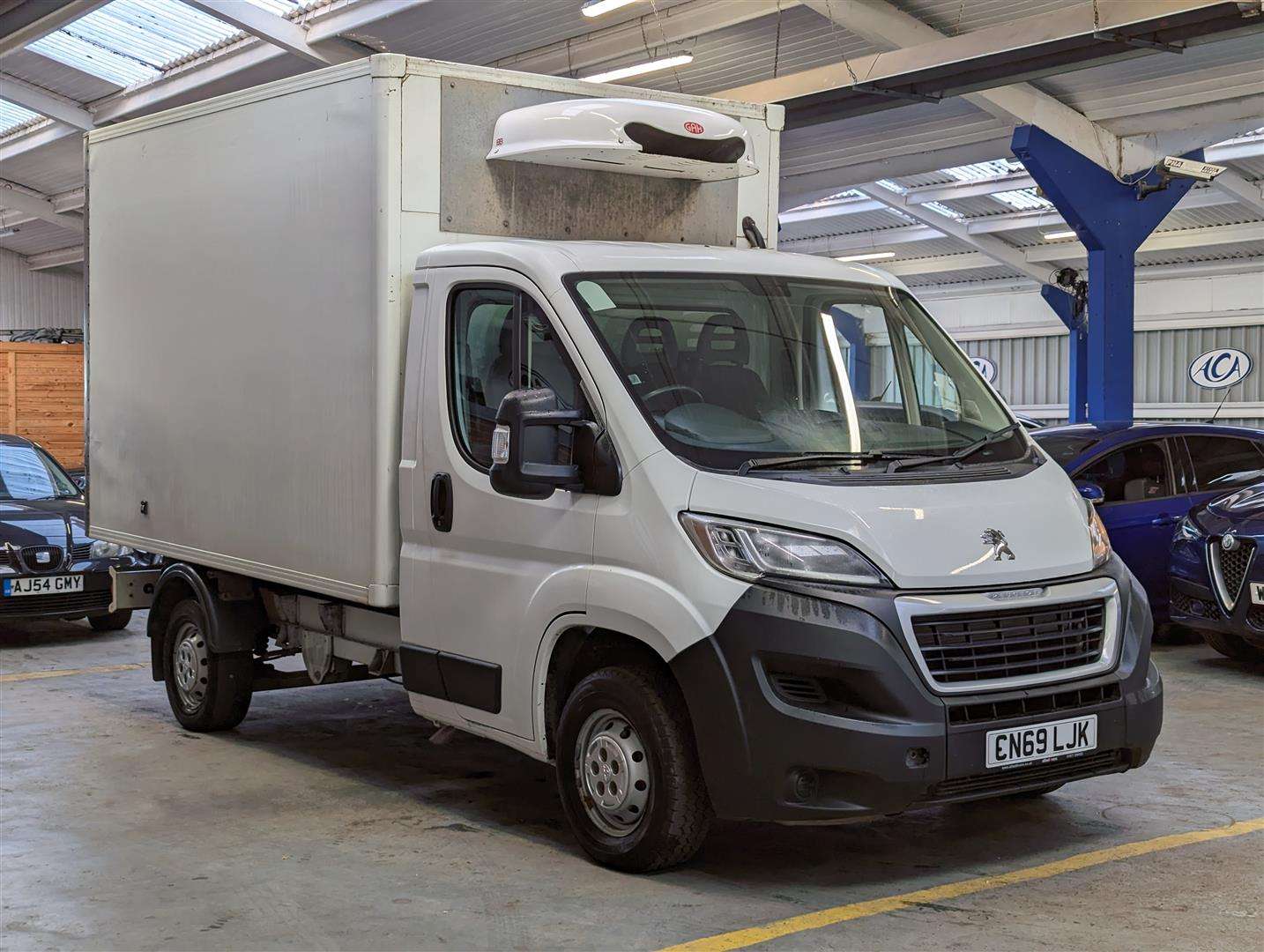 <p>2019 PEUGEOT BOXER 335 L2 BLUEHDI</p>