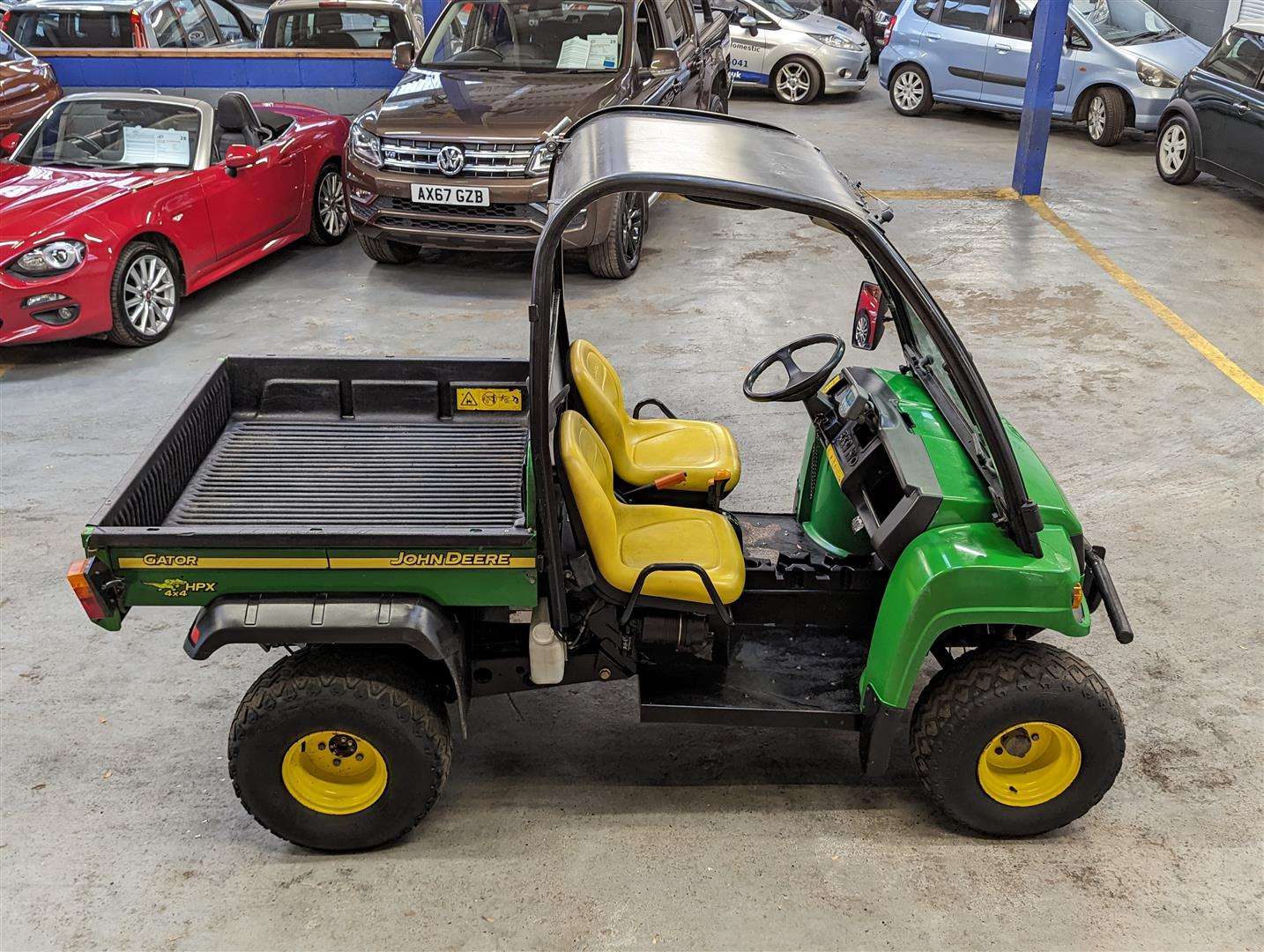 <p>2010 JOHN DEERE GATOR</p>