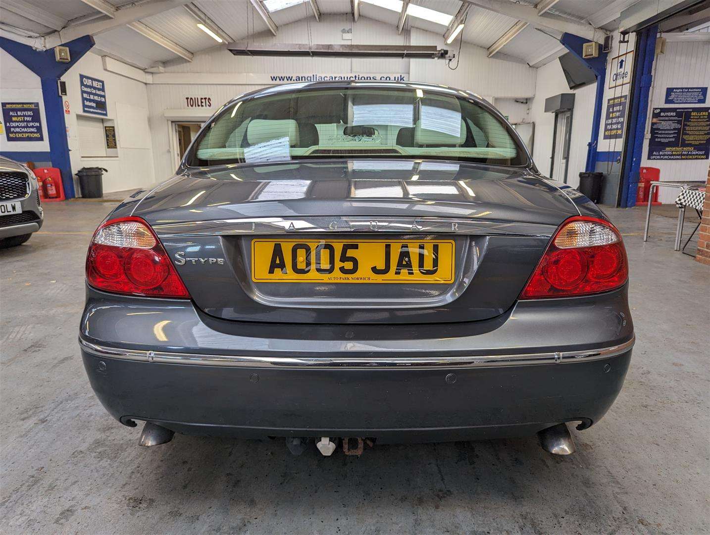 <p>2005 JAGUAR S-TYPE SE DIESEL AUTO</p>