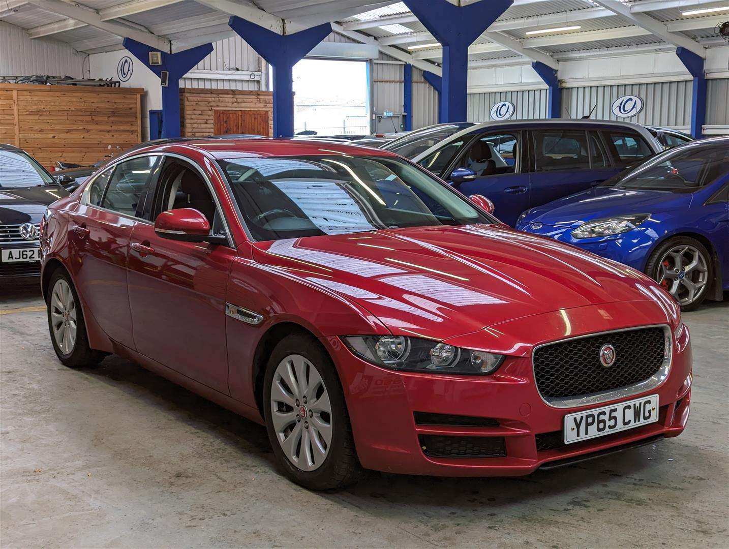 <p>2015 JAGUAR XE SE D</p>