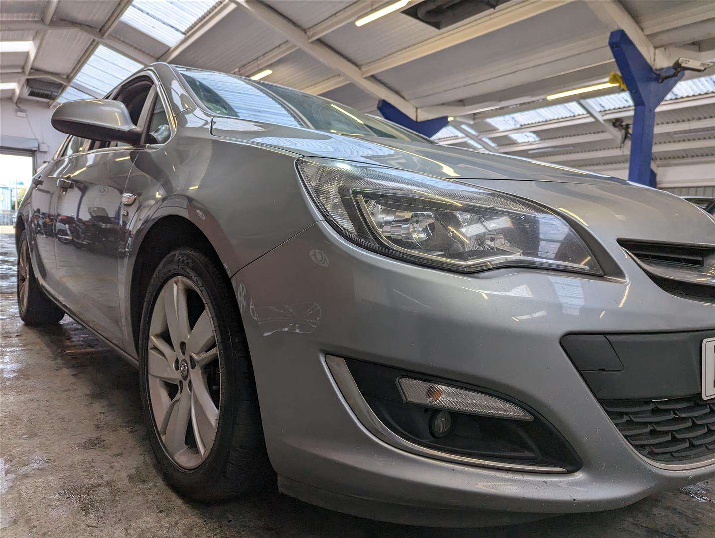 <p>2013 VAUXHALL ASTRA SRI</p>