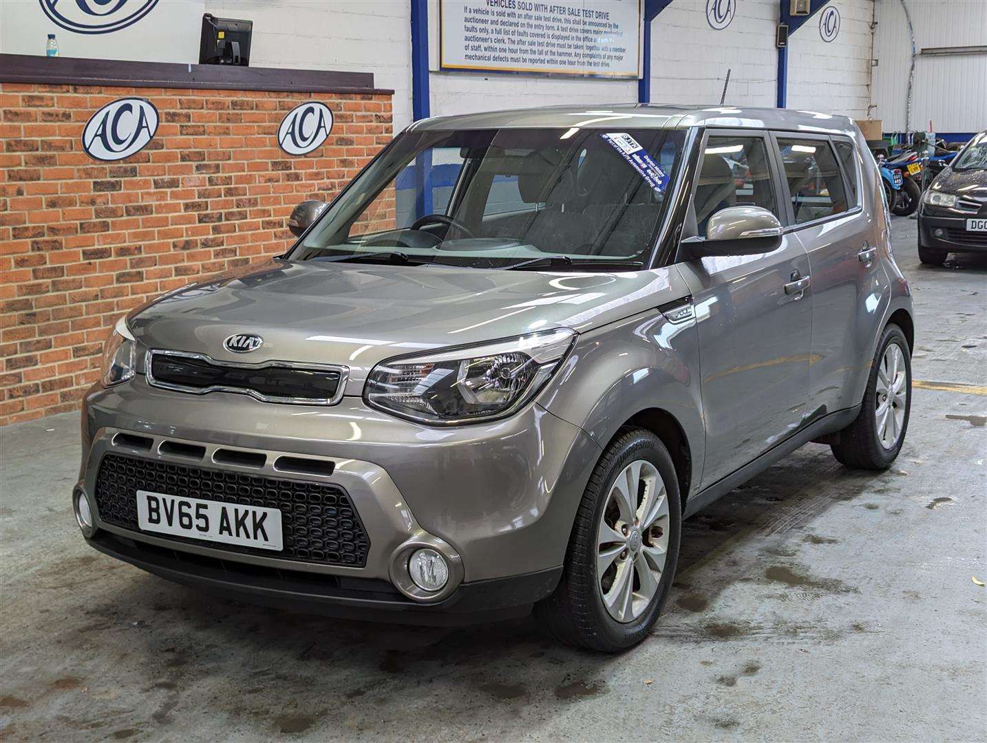 <p>2016 KIA SOUL CONNECT +</p>