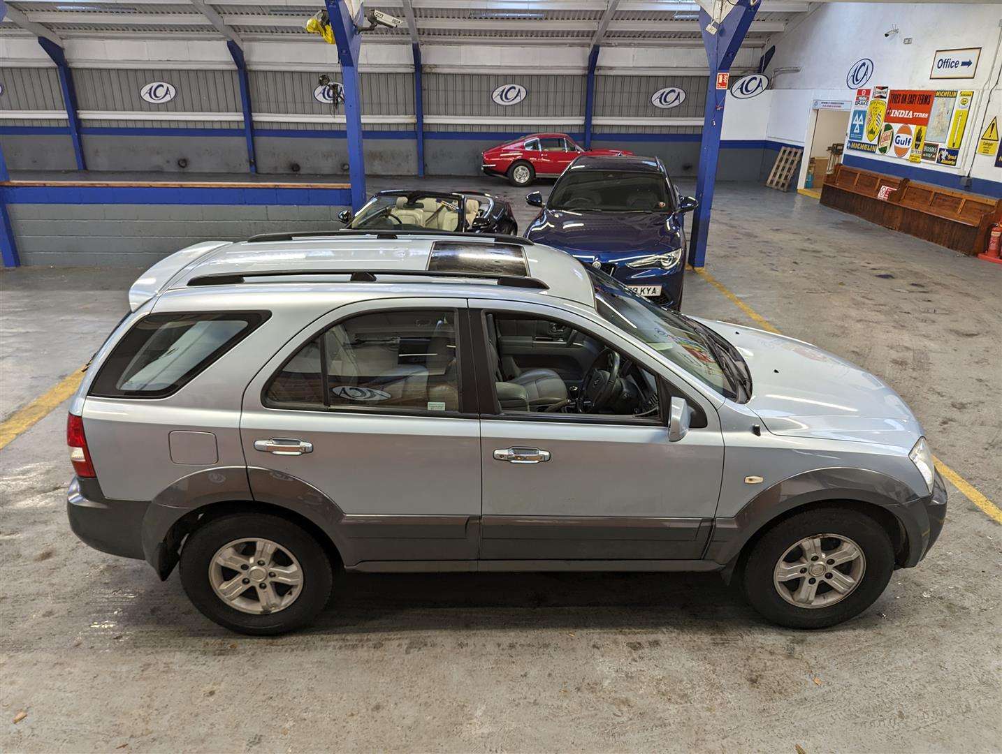 <p>2006 KIA SORENTO CRDI XS</p>