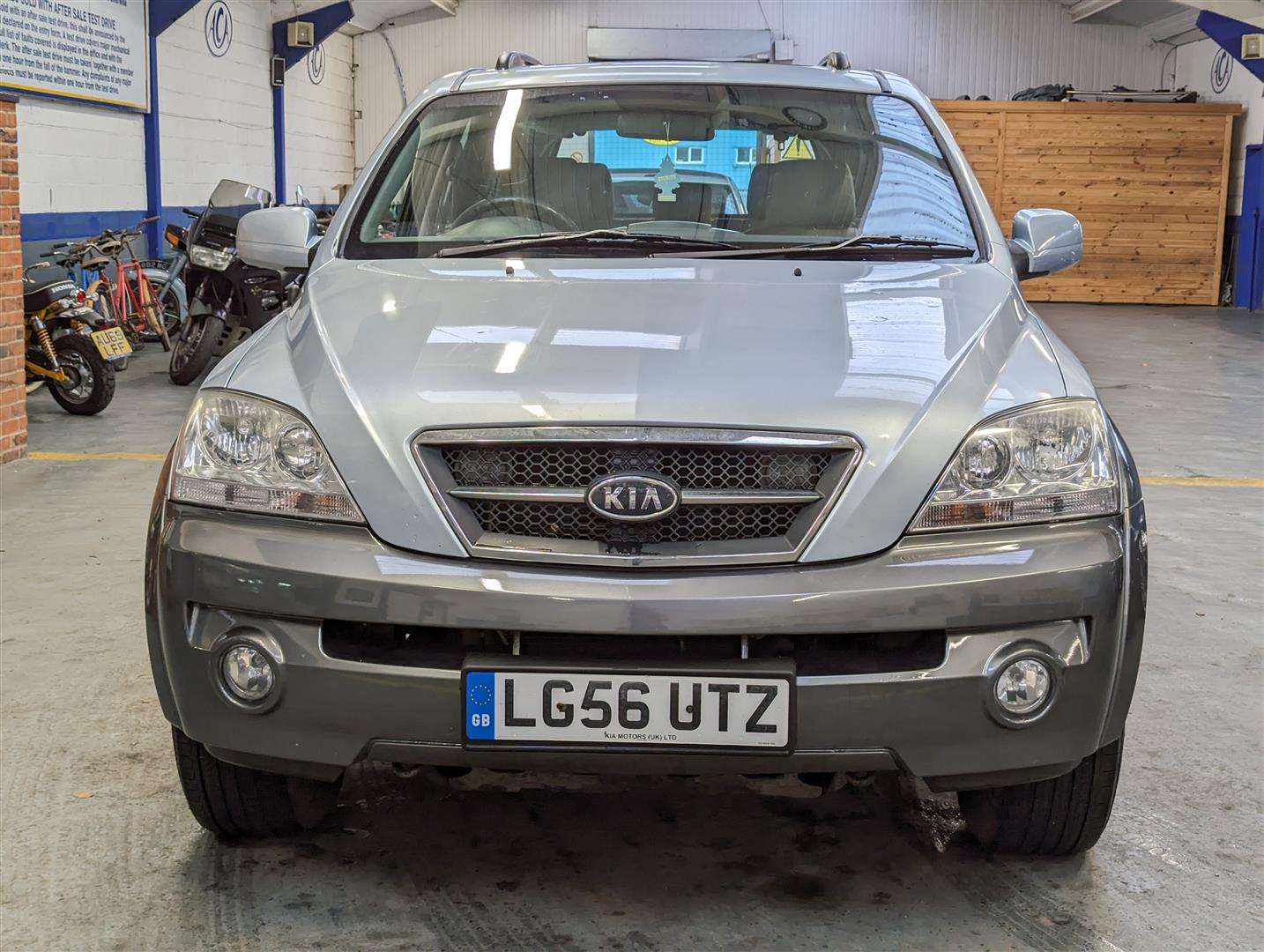 <p>2006 KIA SORENTO CRDI XS</p>