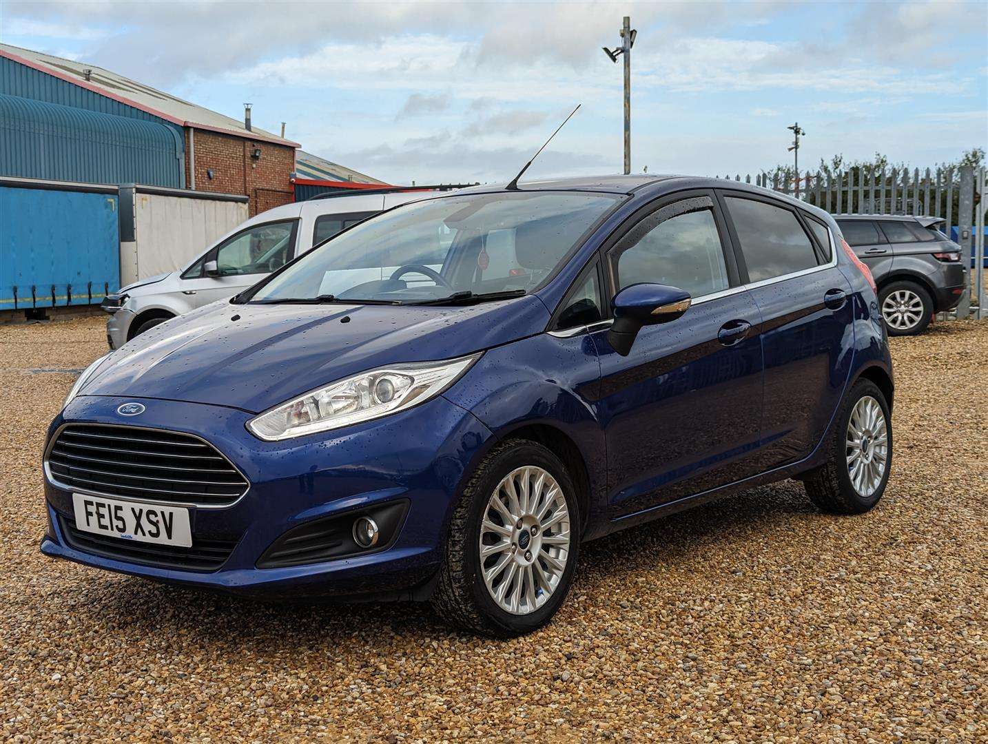 <p>2015 FORD FIESTA TITANIUM</p>