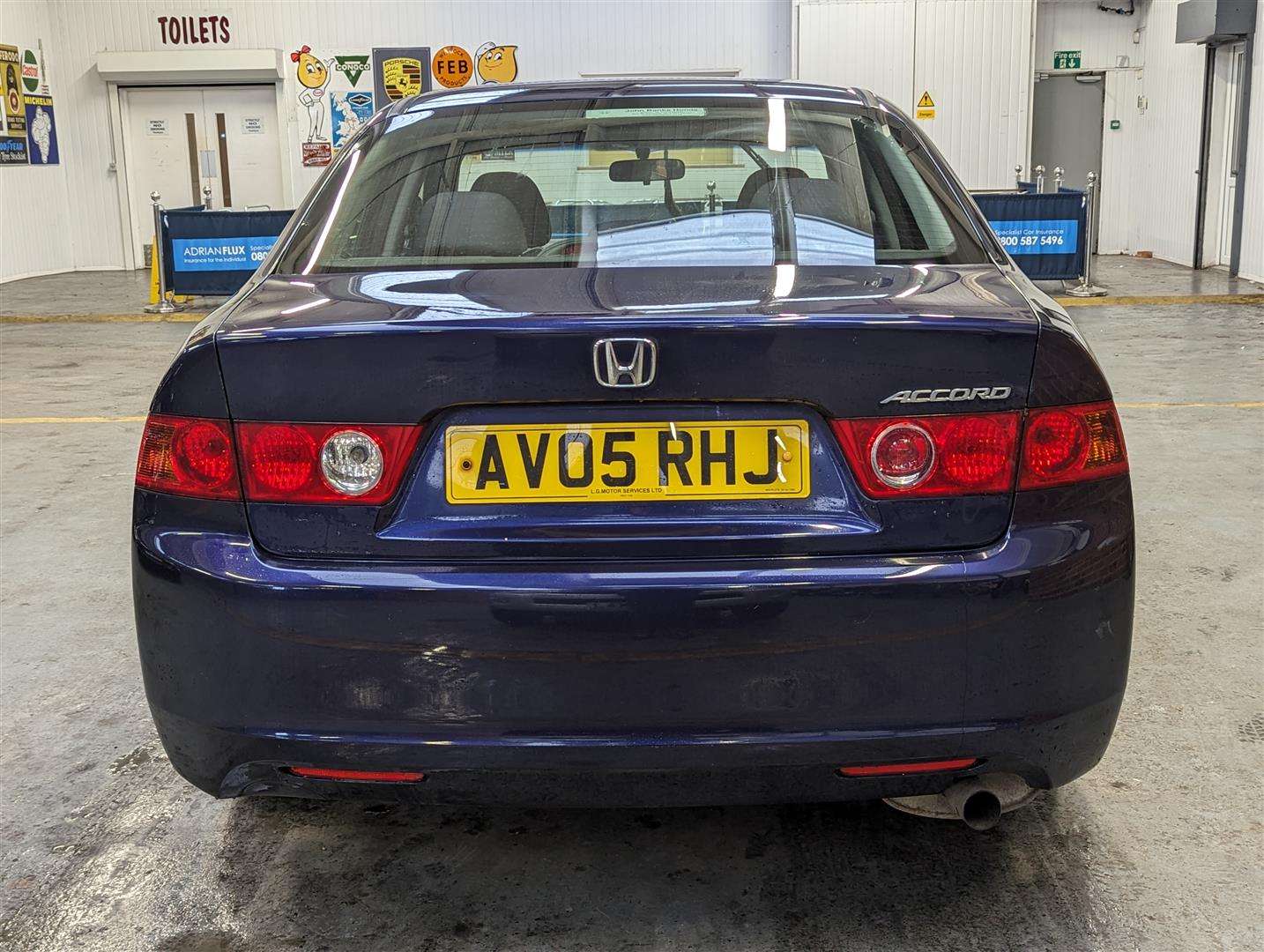 <p>2005 HONDA ACCORD VTEC SE</p>