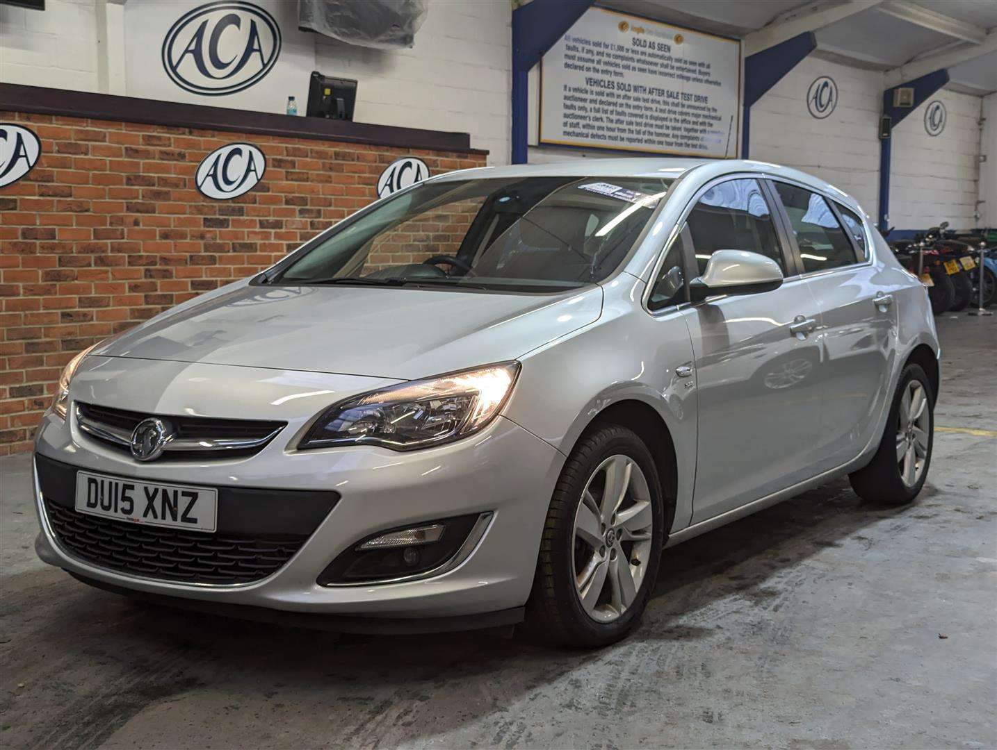 <p>2015 VAUXHALL ASTRA SRI</p>