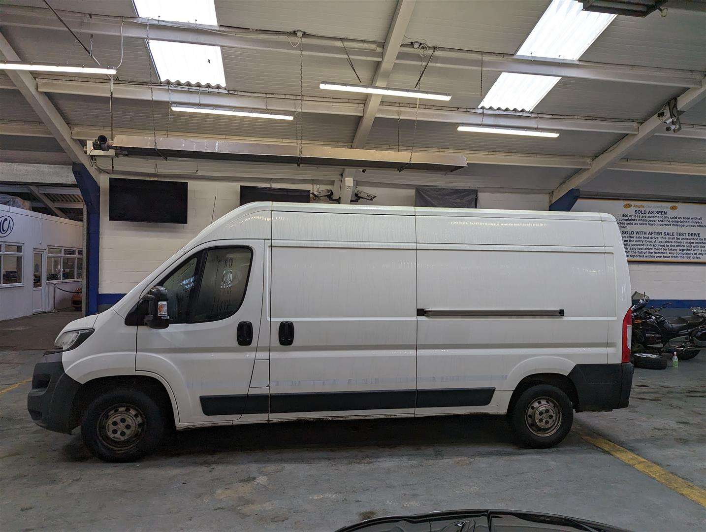 <p>2016 PEUGEOT BOXER 335 PROFESSIONAL L3</p>