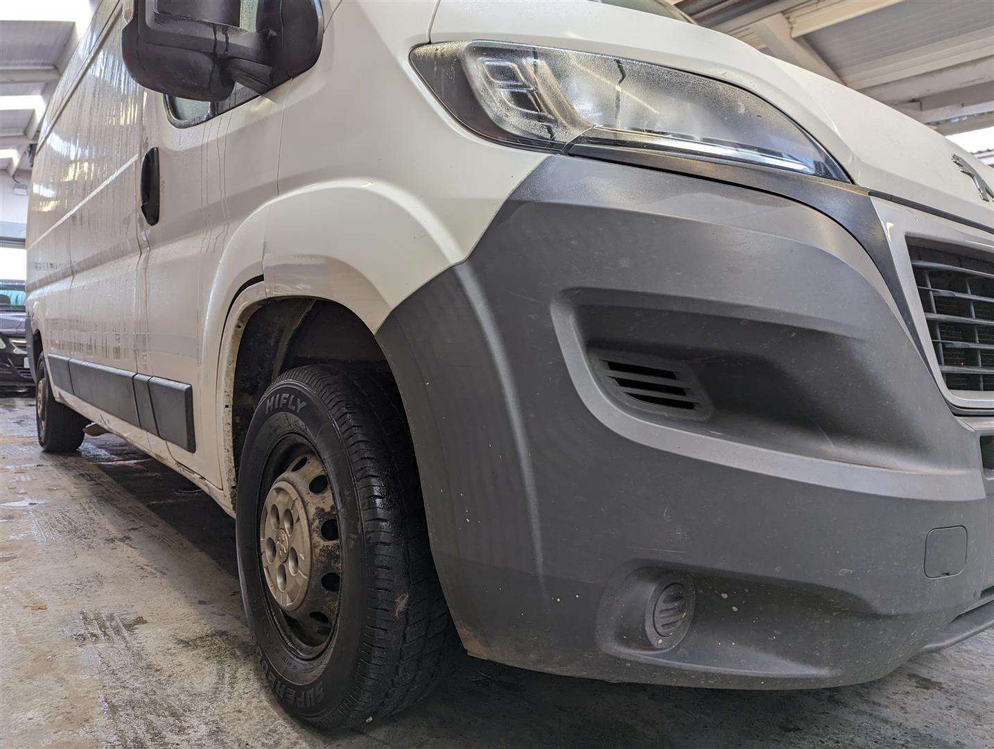 <p>2016 PEUGEOT BOXER 335 PROFESSIONAL L3</p>