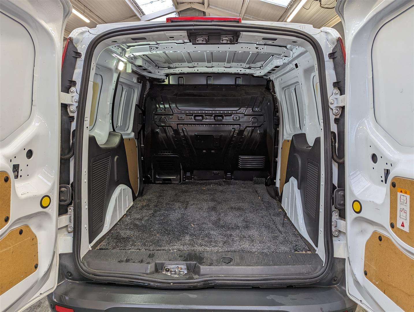 <p>2015 FORD TRANSIT CONNECT 200 LIMIT</p>