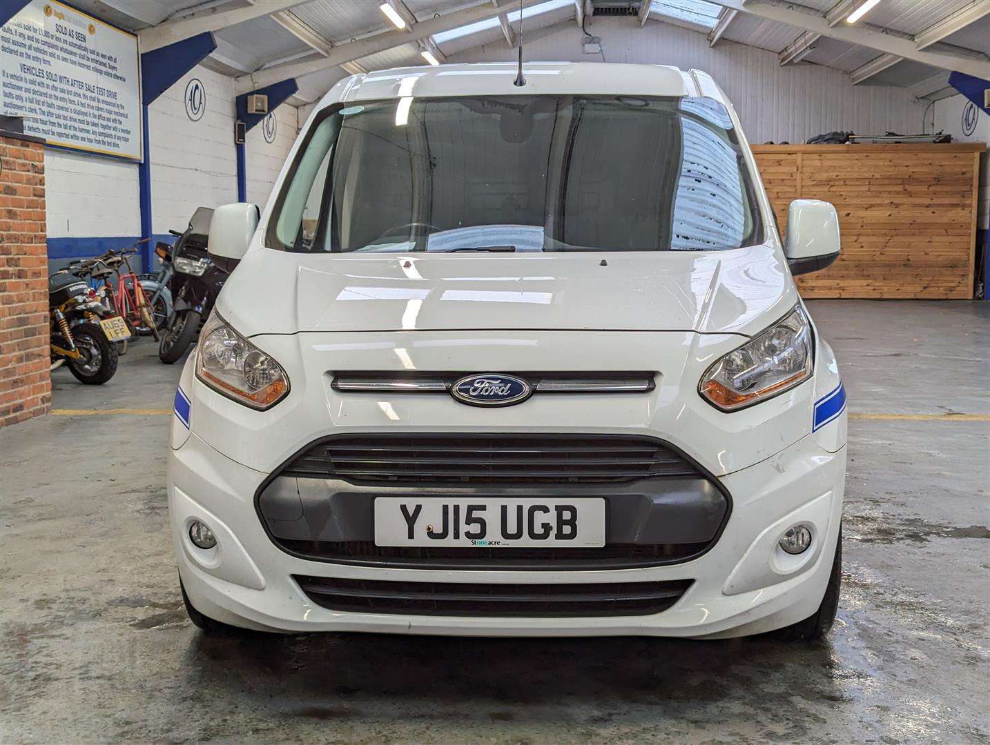 <p>2015 FORD TRANSIT CONNECT 200 LIMIT</p>