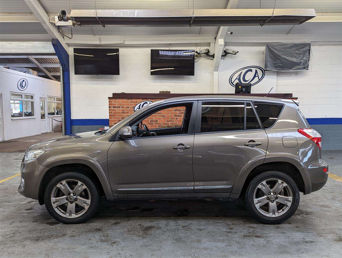 <p>2011 TOYOTA RAV4 SR D-CAT AUTO</p>