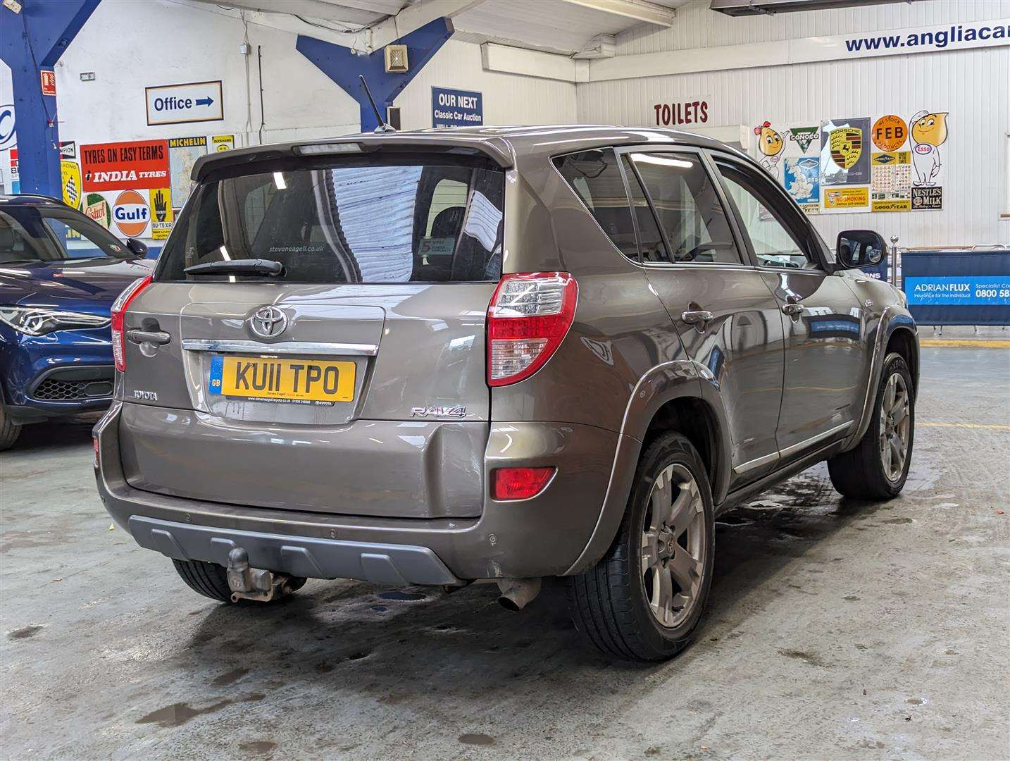 <p>2011 TOYOTA RAV4 SR D-CAT AUTO</p>