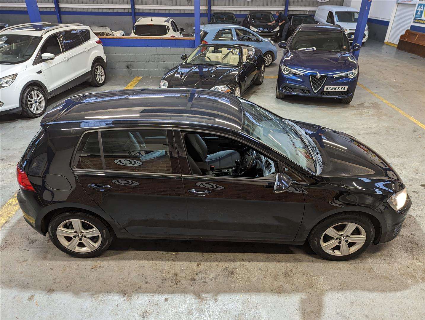 <p>2015 VOLKSWAGEN GOLF MATCH TDI BMT</p>