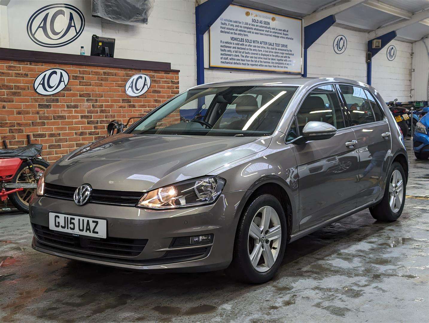 <p>2015 VOLKSWAGEN GOLF MATCH TSI BMT</p>