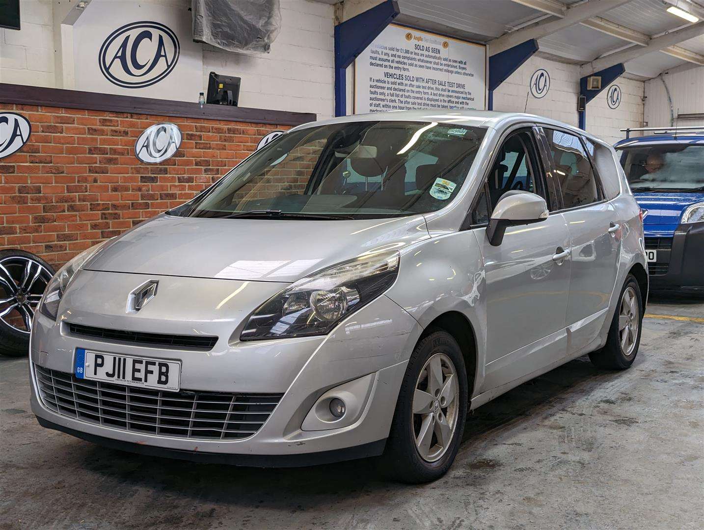 <p>2011 RENAULT GRAND SCENIC DYNAMIQUE T-T DCI&nbsp;</p>