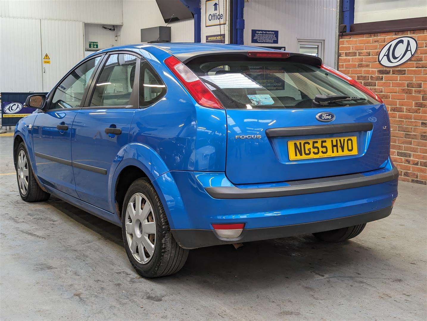 <p>2006 FORD FOCUS LX</p>