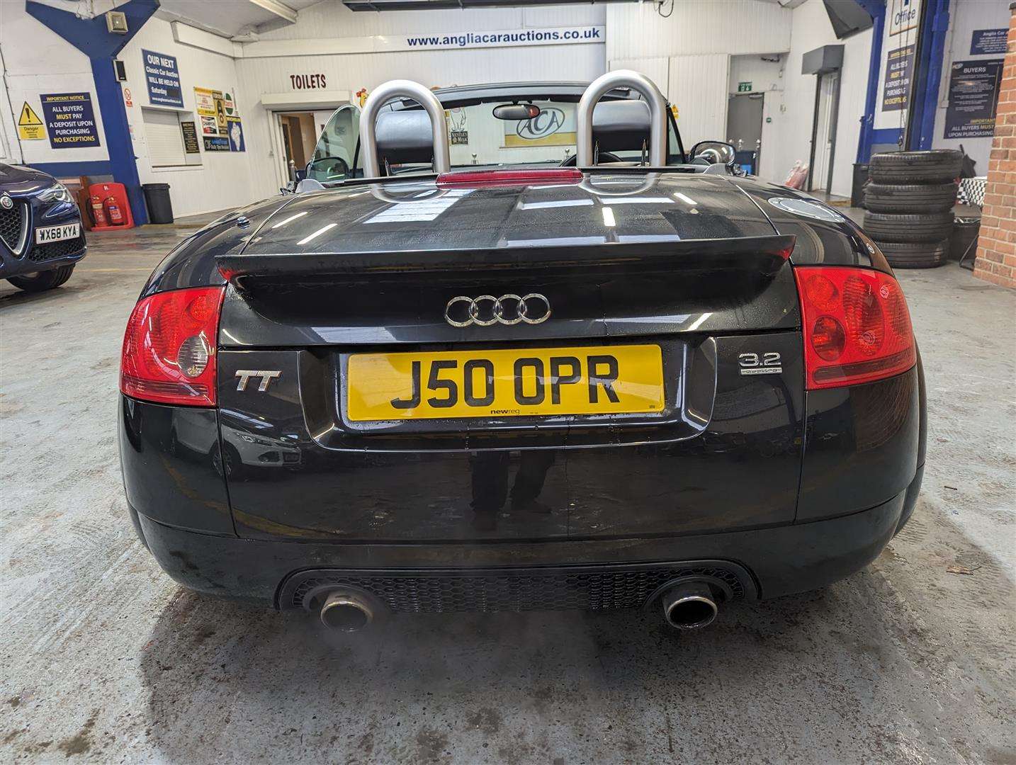 <p>2004 AUDI TT QUATTRO (250 BHP) AUTO</p>