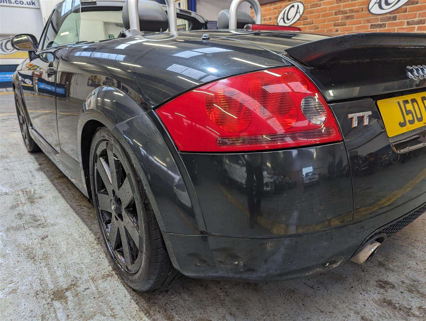 <p>2004 AUDI TT QUATTRO (250 BHP) AUTO</p>