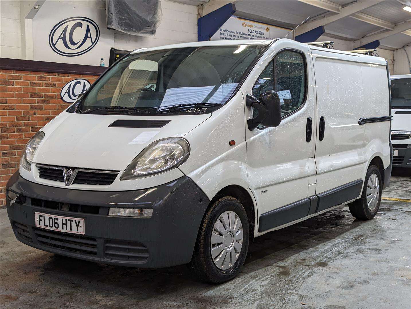 <p>2006 VAUXHALL VIVARO 2900 DI SWB</p>