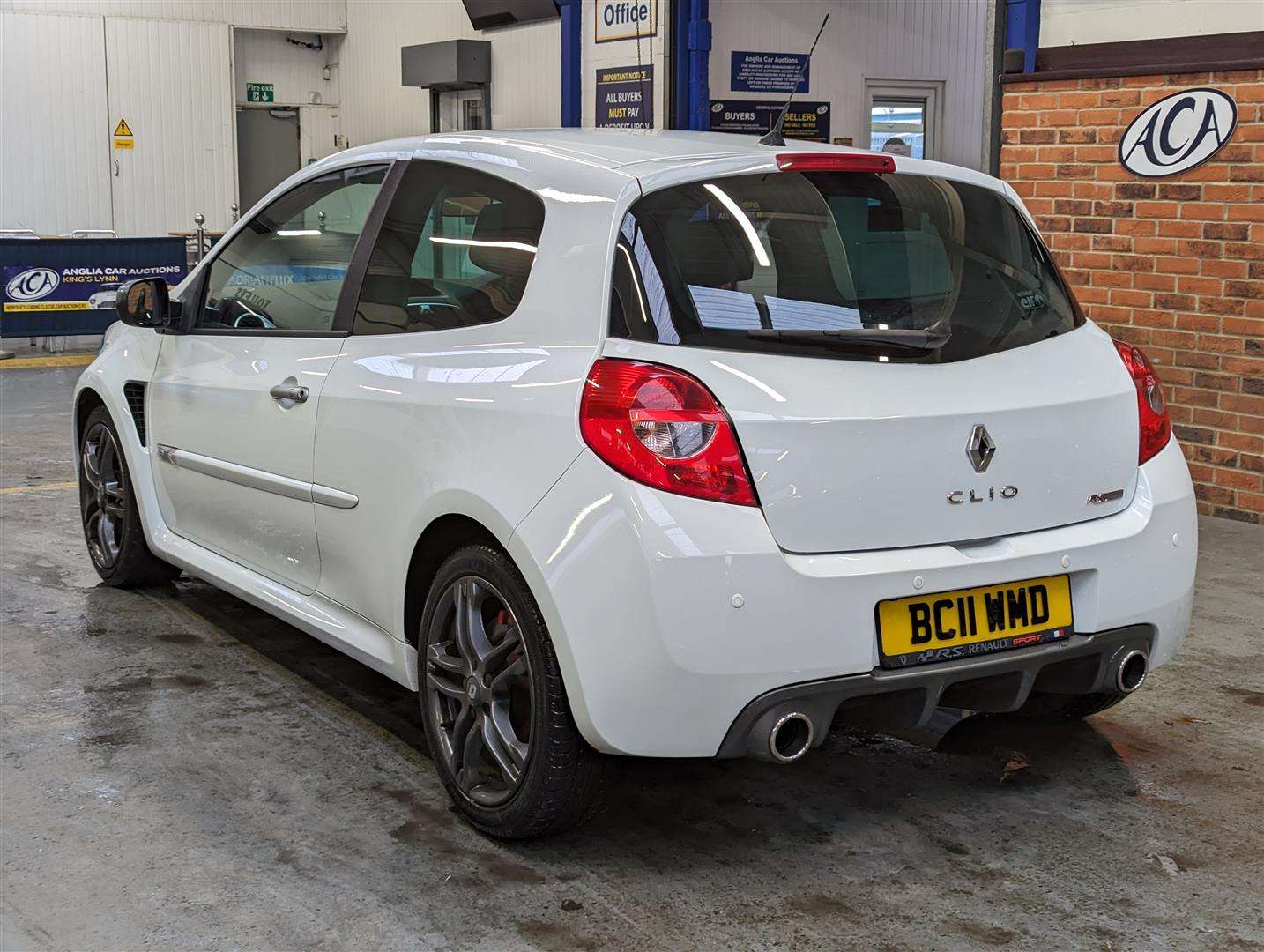 <p>2011 RENAULT CLIO RENAULTSPORT</p>