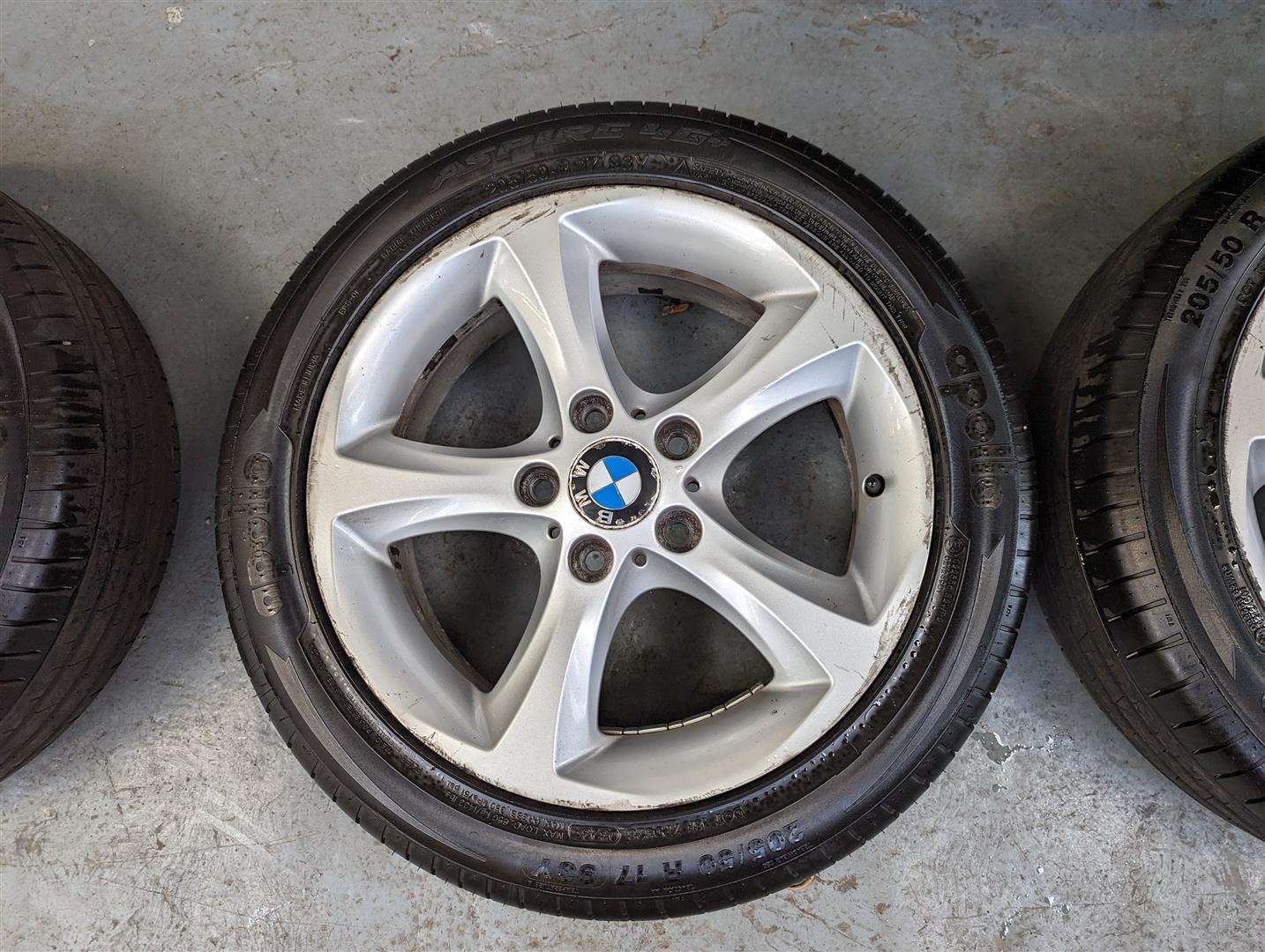 <p>FOUR BMW 1 SERIES 17" ALLOYS.</p>