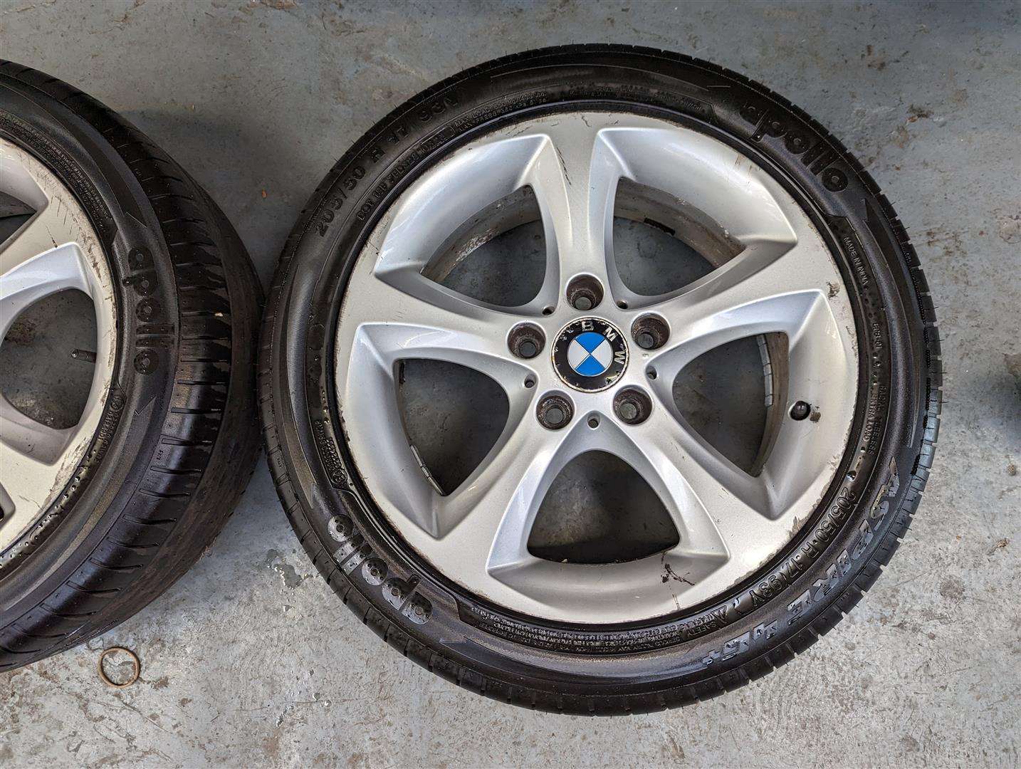 <p>FOUR BMW 1 SERIES 17" ALLOYS.</p>