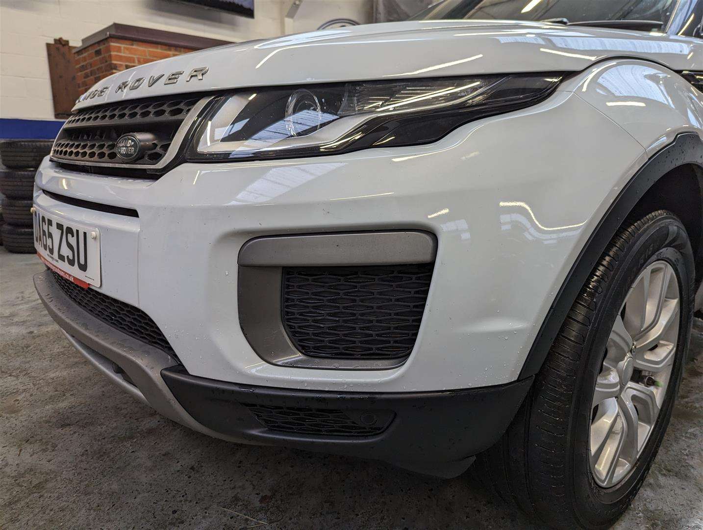 <p>2015 LAND ROVER RANGE ROVER EVOQUE SE TD4</p>