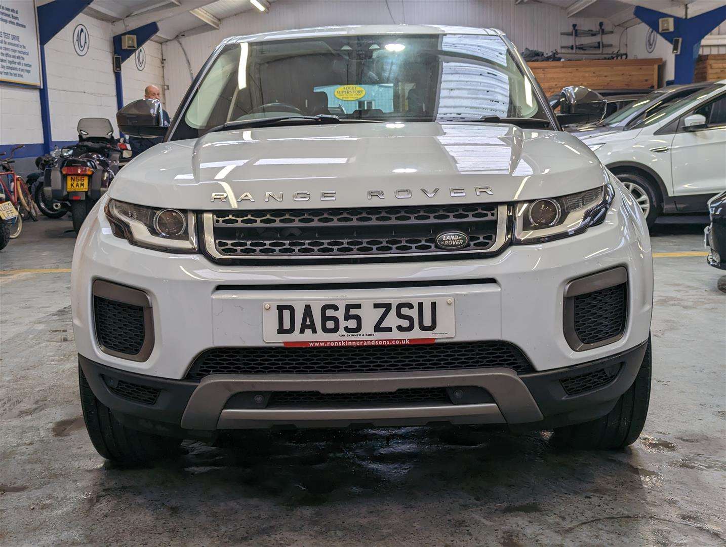 <p>2015 LAND ROVER RANGE ROVER EVOQUE SE TD4</p>