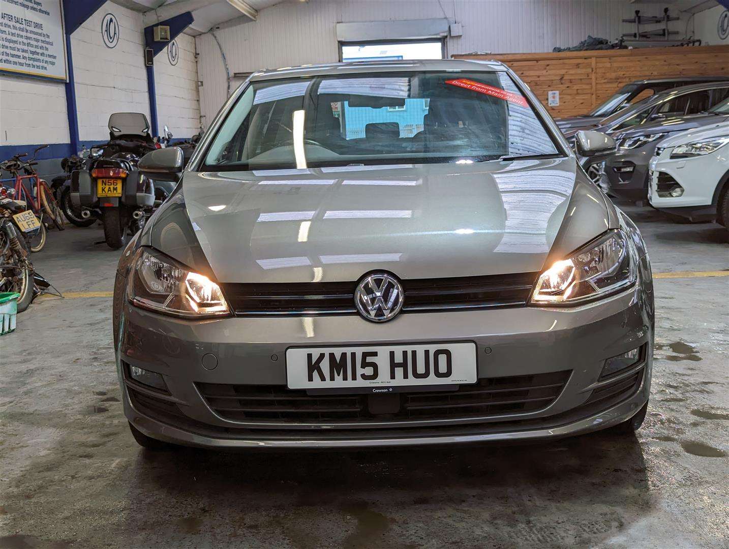 <p>2015 VOLKSWAGEN GOLF MATCH TDI BMT S-A</p>