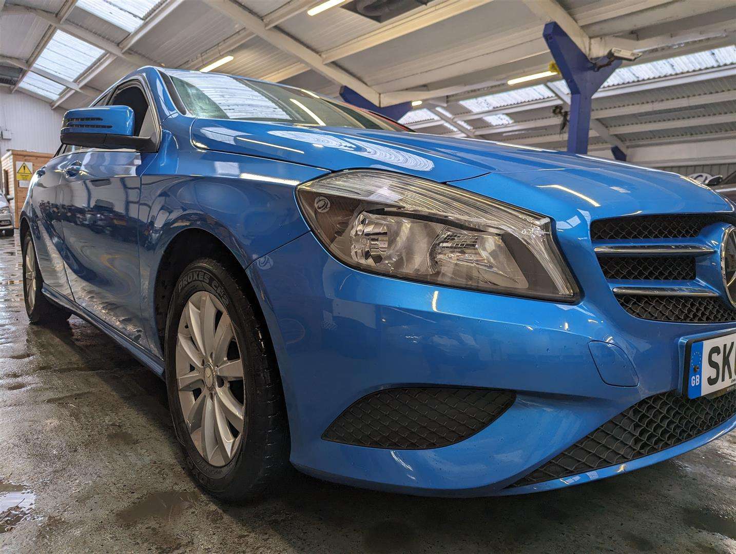 <p>2014 MERCEDES-BENZ A180 BLUEEFFICIENCY SE CD</p>