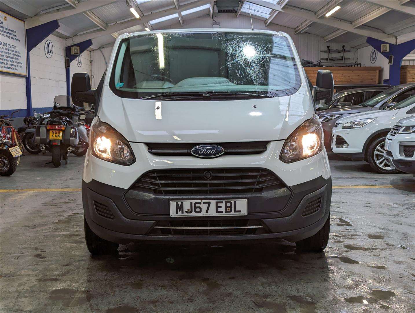 <p>2017 FORD TRANSIT CUSTOM 290</p>