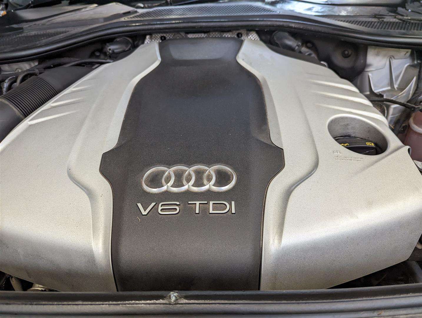 <p>2015 AUDI A8 SPORT TDI QUATTRO AUTO</p>