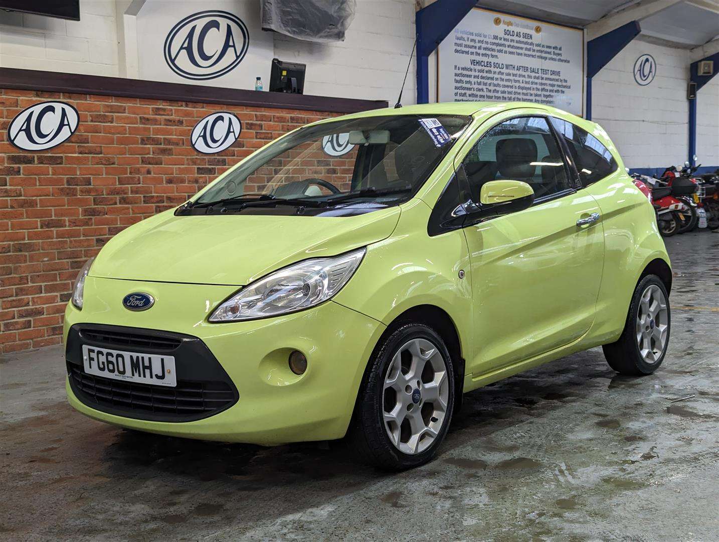 <p>2010 FORD KA TITANIUM</p>