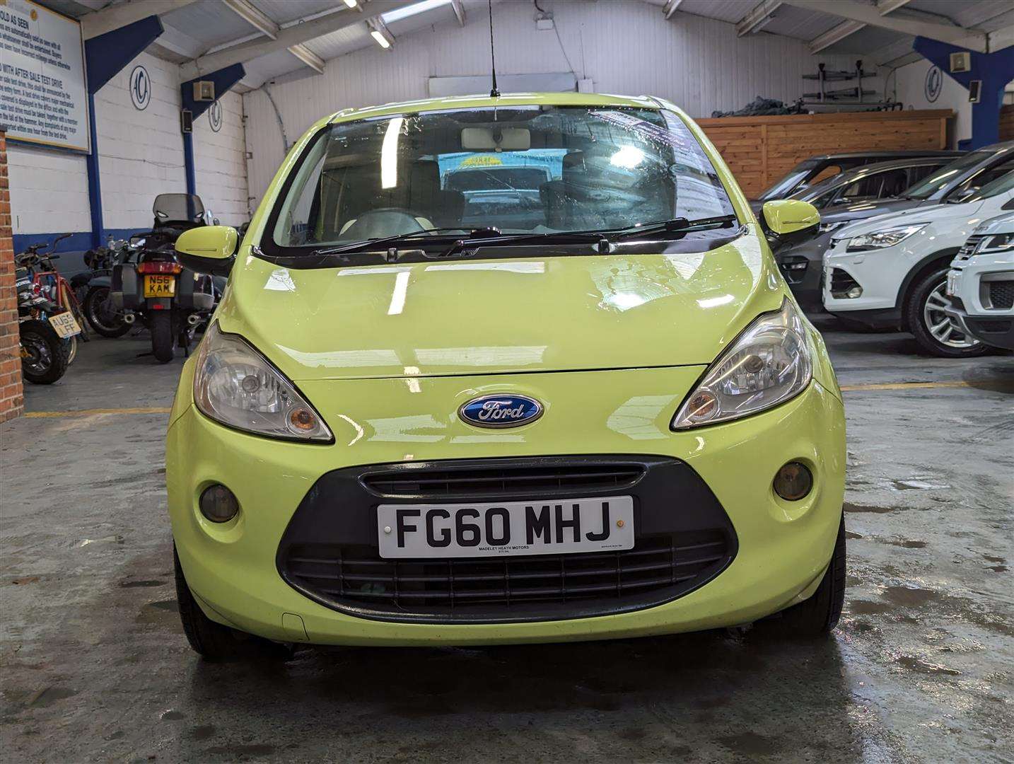 <p>2010 FORD KA TITANIUM</p>