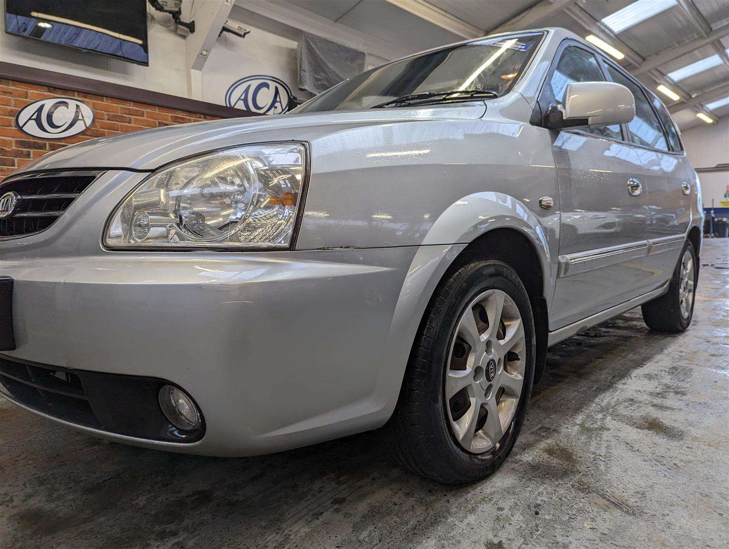 <p>2006 KIA CARENS CRDI LX</p>