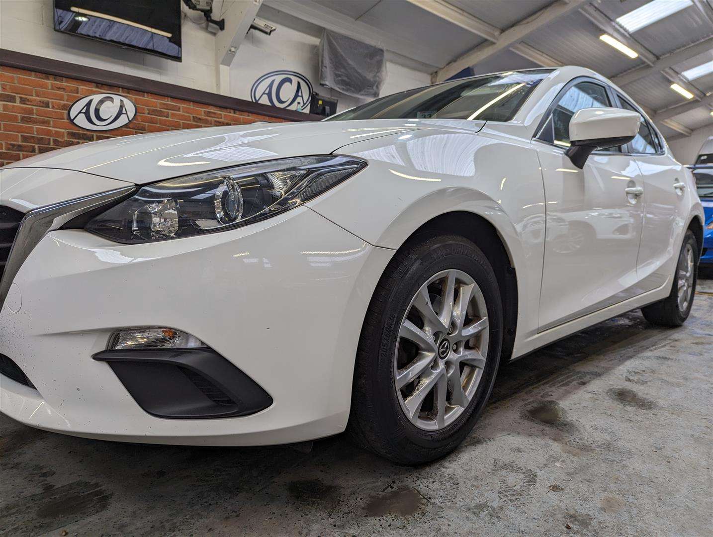 <p>2014 MAZDA 3 SE NAV</p>