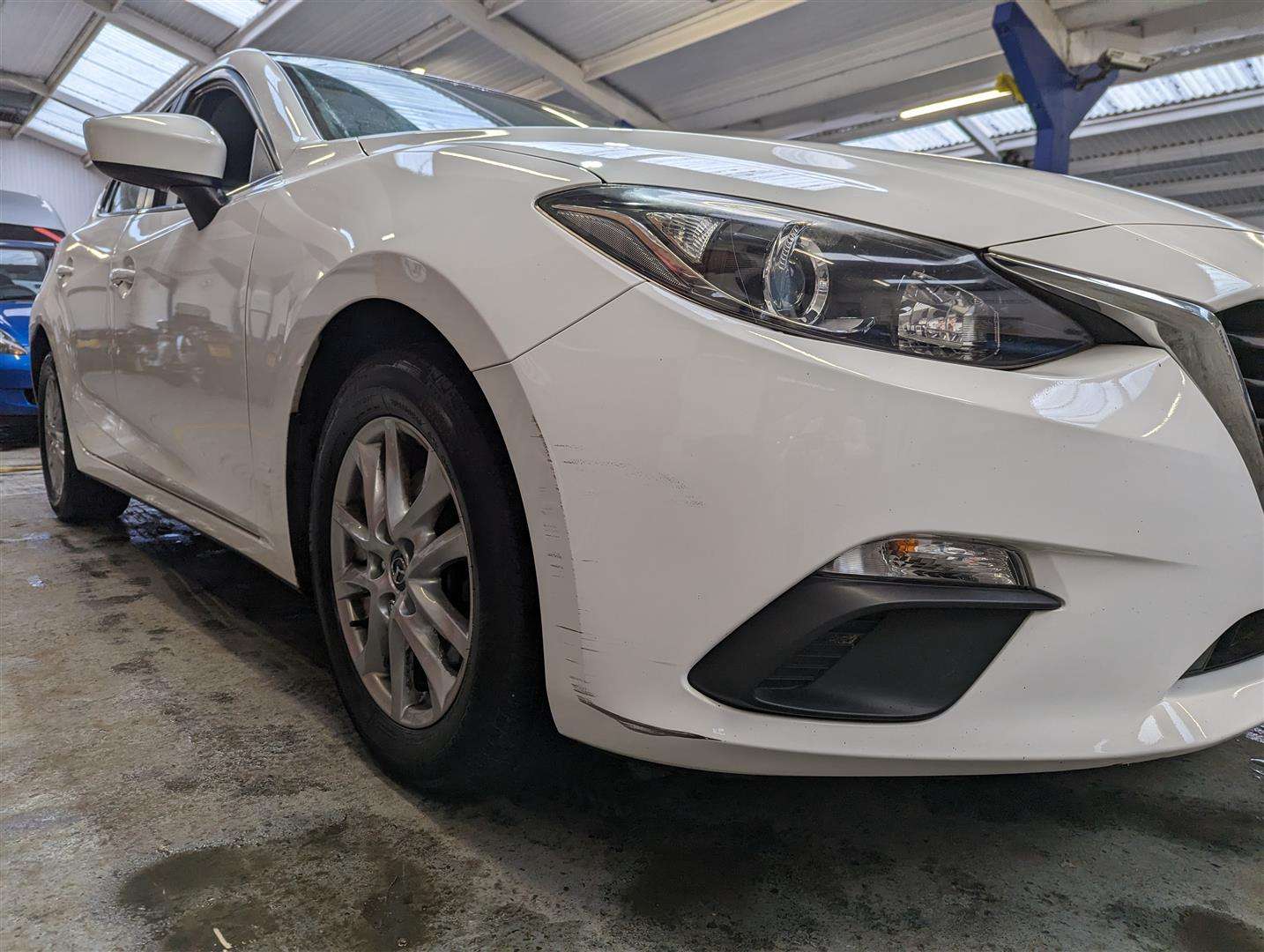 <p>2014 MAZDA 3 SE NAV</p>