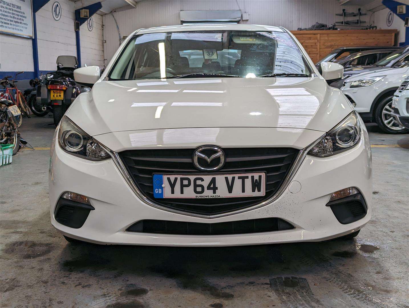 <p>2014 MAZDA 3 SE NAV</p>