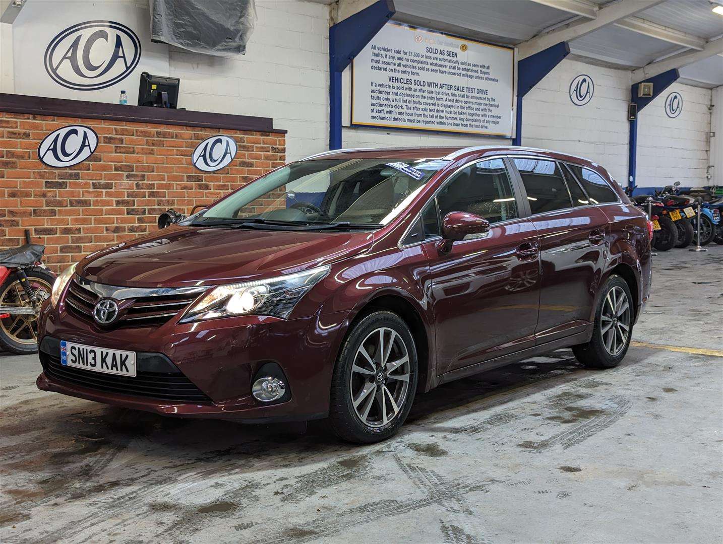 <p>2013 TOYOTA AVENSIS TR D-4D</p>