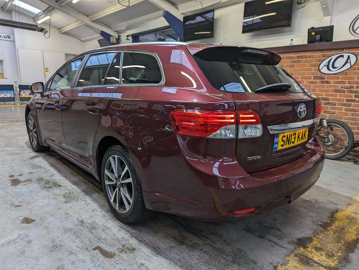 <p>2013 TOYOTA AVENSIS TR D-4D</p>