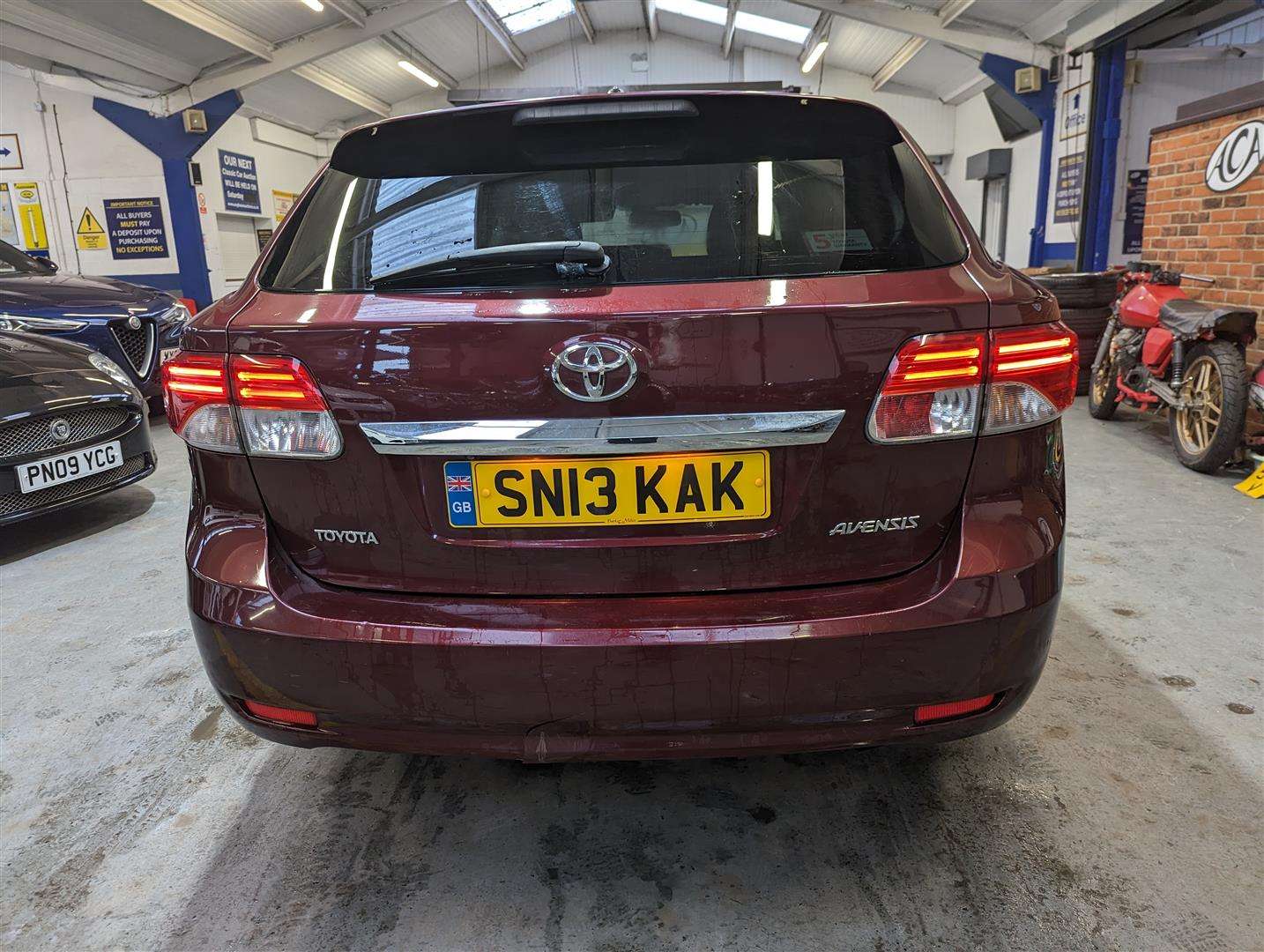 <p>2013 TOYOTA AVENSIS TR D-4D</p>