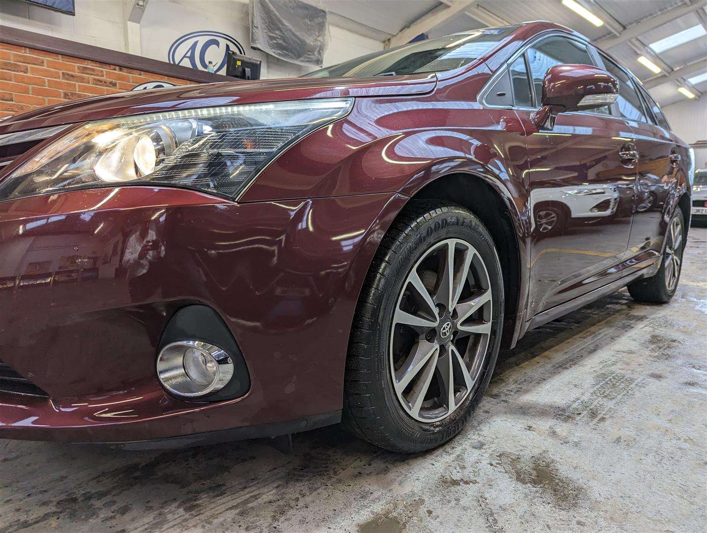 <p>2013 TOYOTA AVENSIS TR D-4D</p>