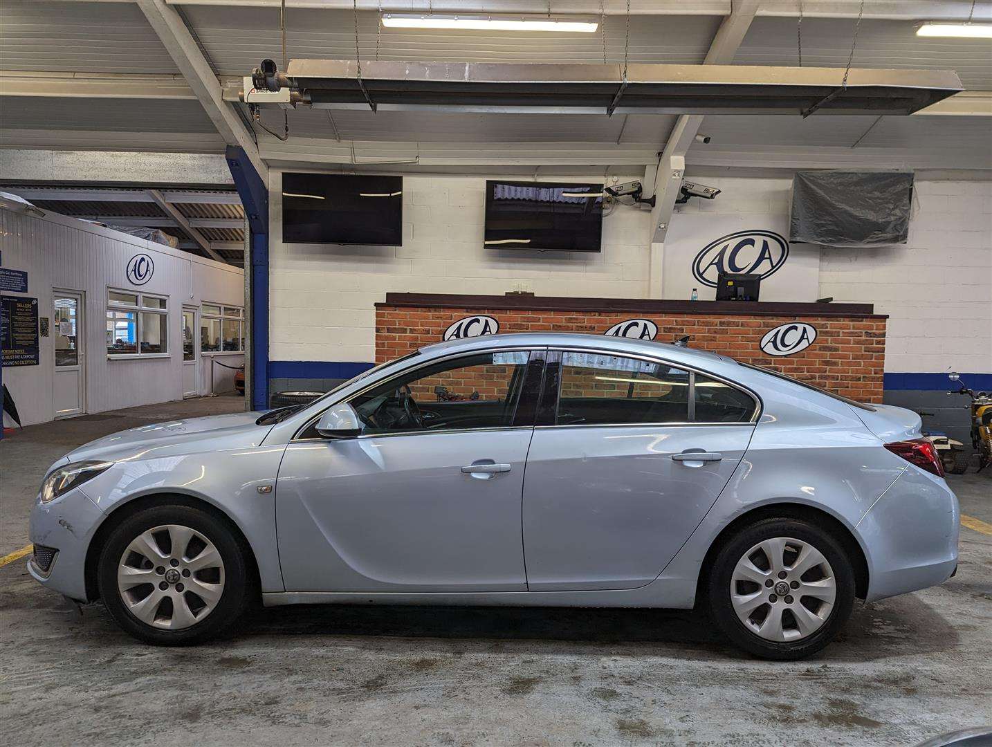 <p>2015 VAUXHALL INSIGNIA TECHLINE CDTI EC</p>