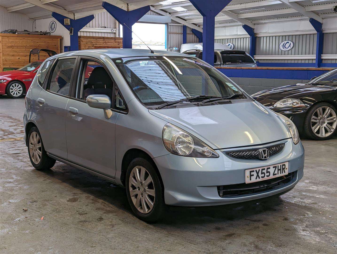 <p>2005 HONDA JAZZ SE</p>